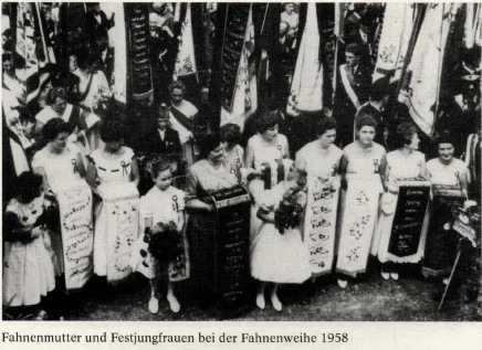1958 - Fahnenmutter und Festjungfrauen.png